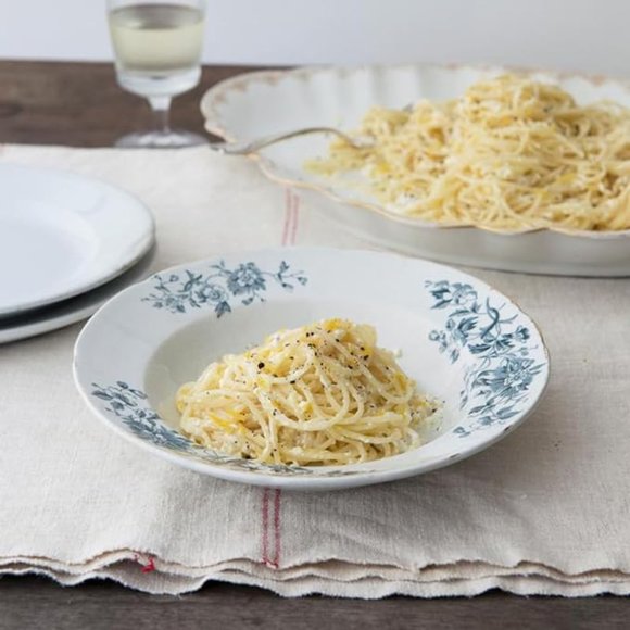 Curtis Stone Pasta Maker with 8 Shaping Discs  NEW IN BOX! - Picture 6 of 6